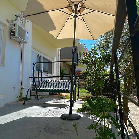 Kalamitsa Apartment By The Beach Kavala Exteriör bild