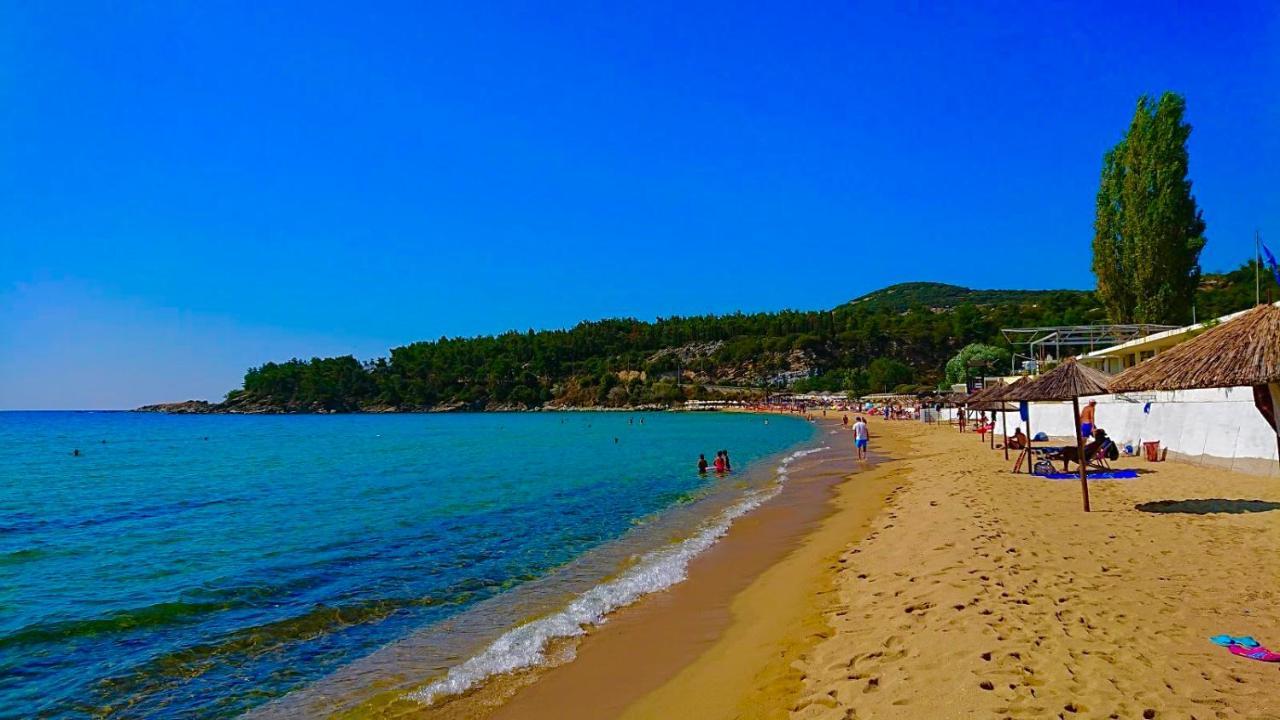 Kalamitsa Apartment By The Beach Kavala Exteriör bild